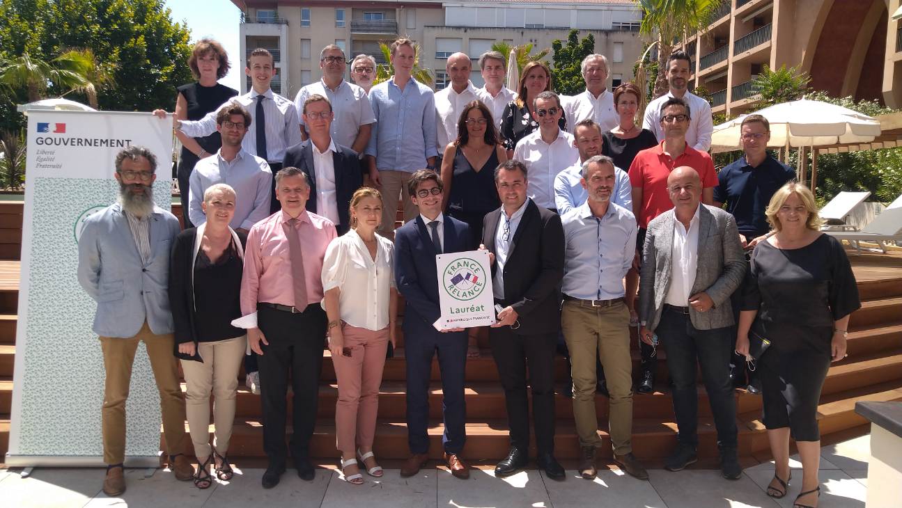 Photo de groupe des lauréats du plan Relance France